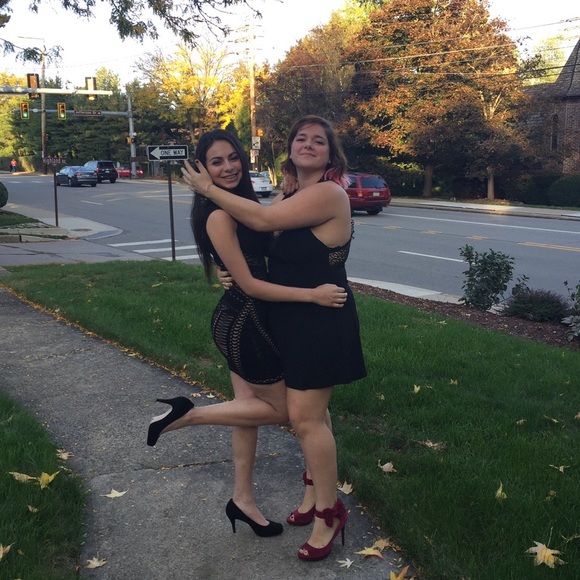 Meet your Posher, Ava - Picture 4 of 4