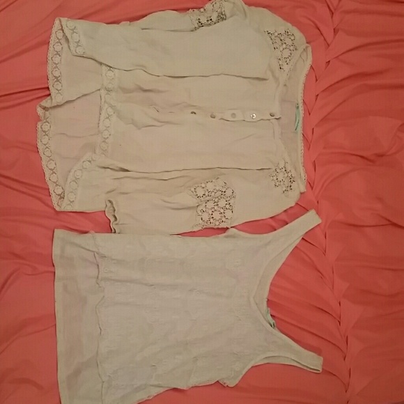 Cream lace crop top bundle