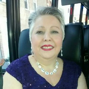 Meet your Posher, Noelia