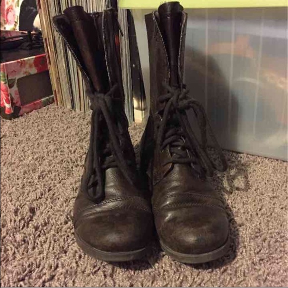 combat boots - Picture 2 of 3
