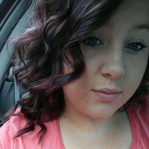 Meet your Posher, Hayley