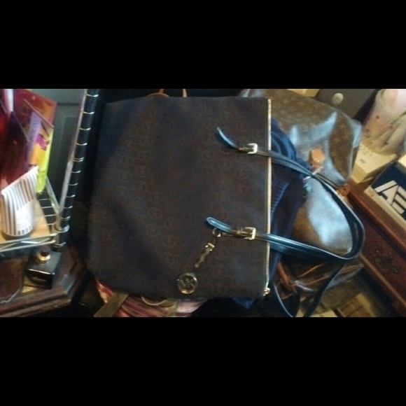 Authentic huge micheal kors tote