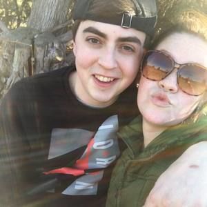 Meet your Posher, Taylor clare