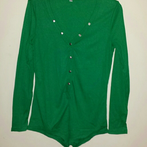 🆕Kelly Green Ribbed Long Sleeve Onesie/One Piece Shorts Romper - Picture 4 of 5