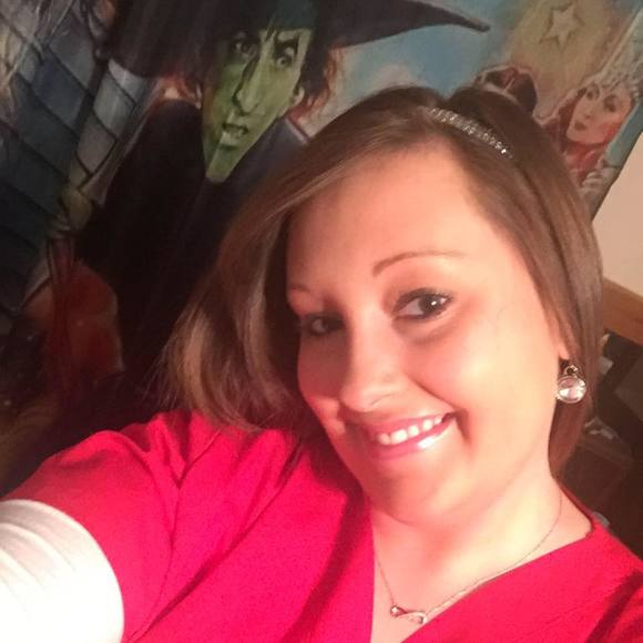 Meet your Posher, Brandy - Picture 1 of 1