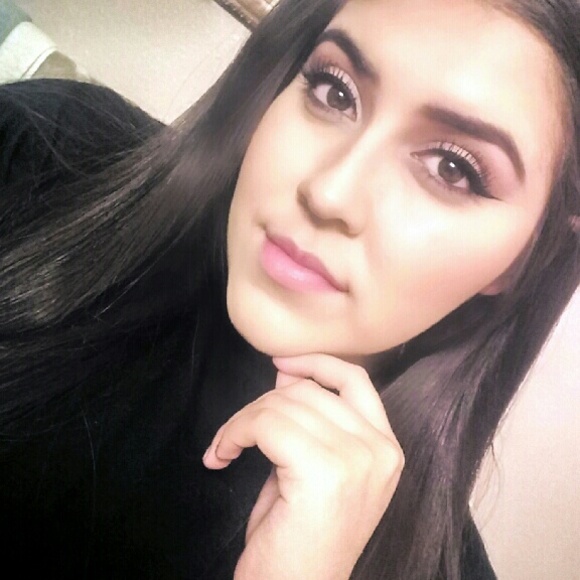 Meet your Posher, Isabell - Picture 1 of 1