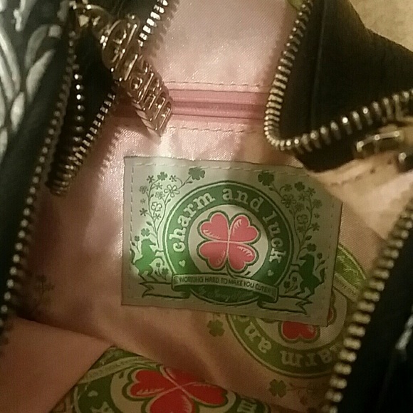 Charm and Luck black shoulder hand bag - Picture 4 of 4