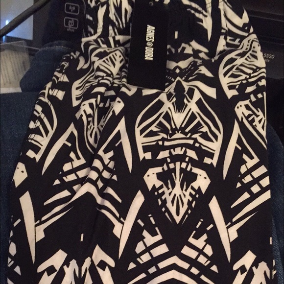 Agnes and Dora leggings