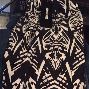 Agnes and Dora leggings