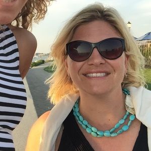 Meet your Posher, Julie