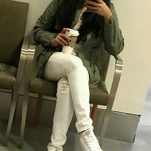 Meet your Posher, Beatrice