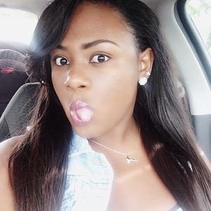 Meet your Posher, Chrystel