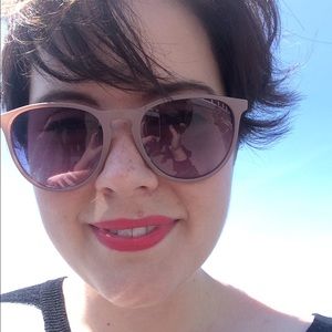 Meet your Posher, Molly