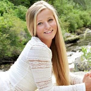 Meet your Posher, Macey