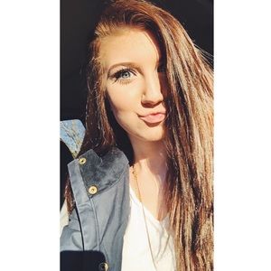 Meet your Posher, Macey