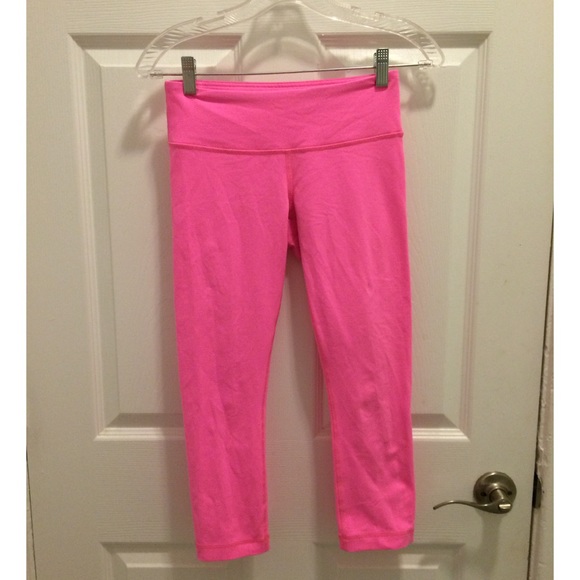 Lululemon Sz 4 Pink Capri