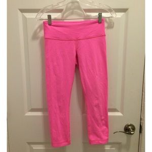 Lululemon Sz 4 Pink Capri