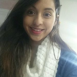 Meet your Posher, Leticia