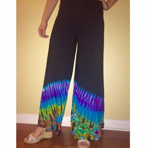 Fun high waisted tie-dye pants.