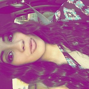 Meet your Posher, Mayra