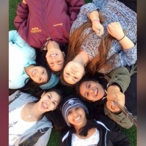 Meet your Posher, Desiree