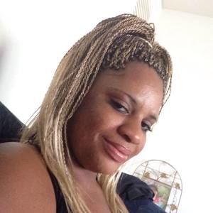 Meet your Posher, Latoya