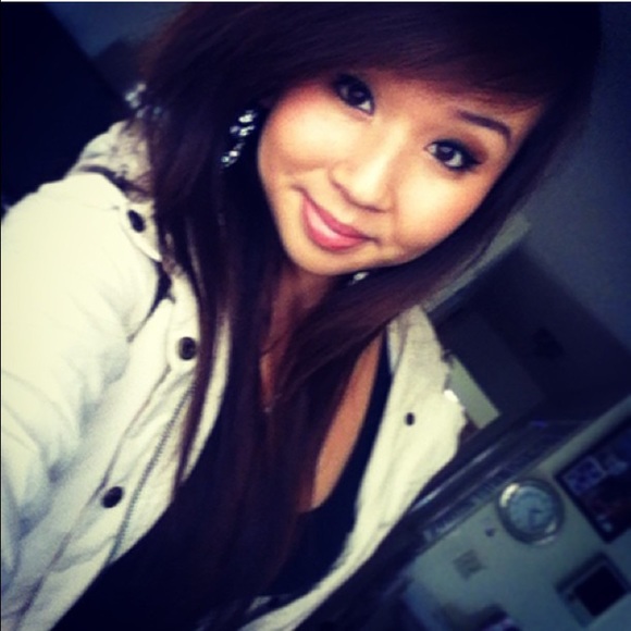 Meet your Posher, Jess - Picture 2 of 2