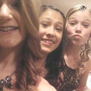 Meet your Posher, Hallie