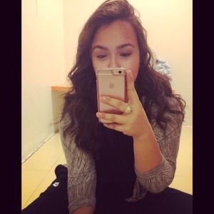 Meet your Posher, Emely