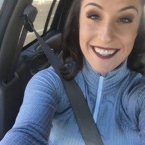 Meet your Posher, Courtni