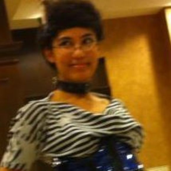 Meet your Posher, Iris