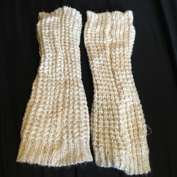 ❄️️WINTER SALE❄️️Sparkly ivory knit leg warmers