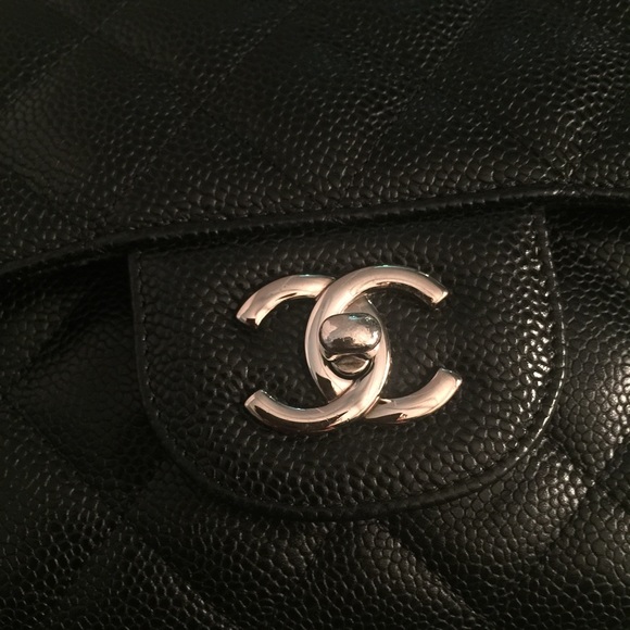 (Sold) Legendary Chanel Classic Flap Bag - Picture 2 of 4