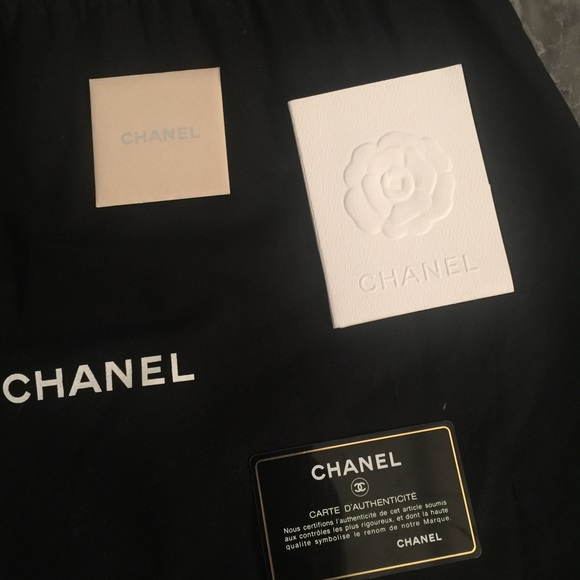 (Sold) Legendary Chanel Classic Flap Bag - Picture 3 of 4