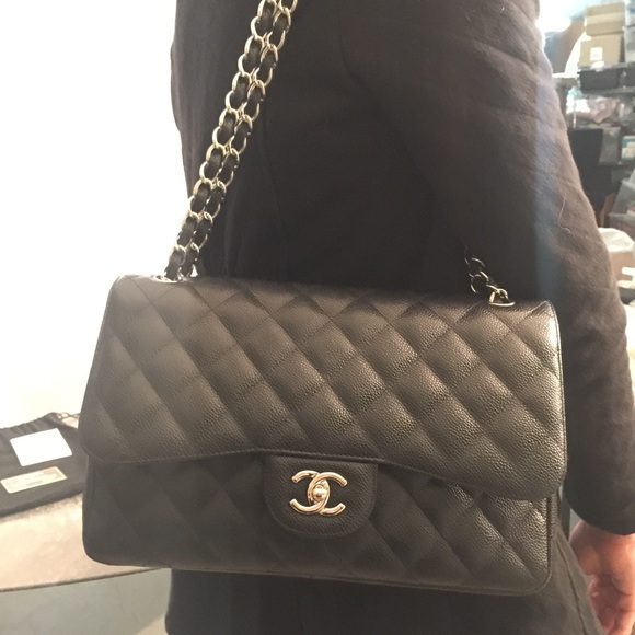 (Sold) Legendary Chanel Classic Flap Bag - Picture 4 of 4