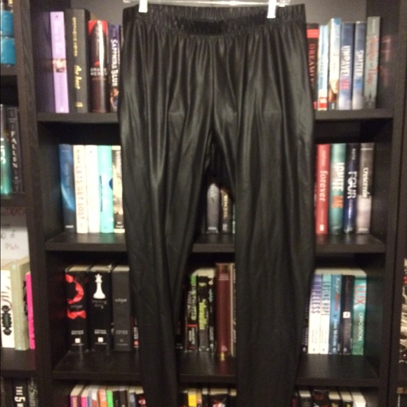 Torrid faux leather leggings, never worn