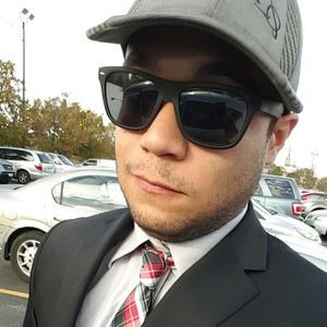 Meet your Posher, Derek