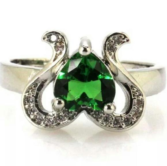 Jewelry - Engagement Green Emerald Silver ring size 6.5