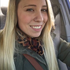 Meet your Posher, Sara