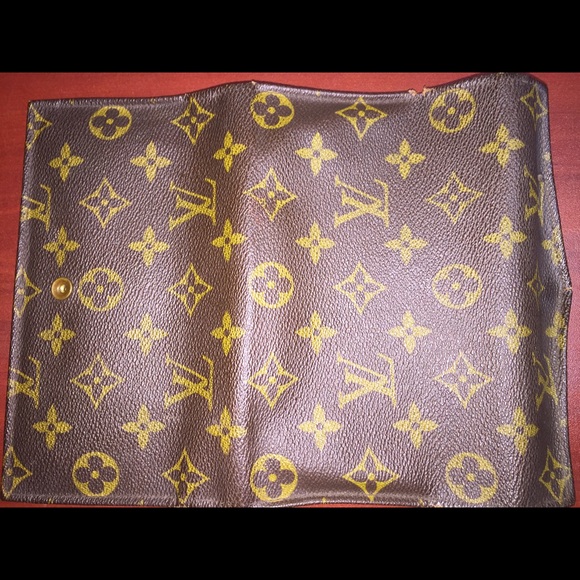 SOLD! Authentic Vintage LV Wallet from mid-70s - Picture 3 of 4