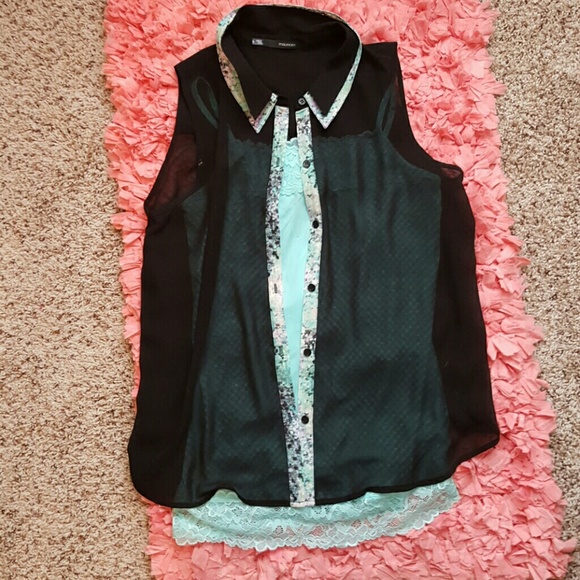 2 piece maurices tank set.
