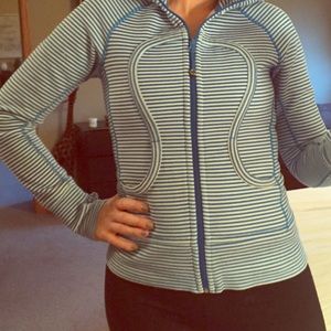Lululemon athletics scuba hoodie sz 4 blue stripe