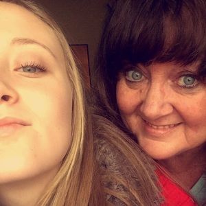 Meet your Posher, Becky