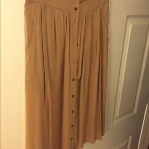 FOREVER21 tan skirt size S