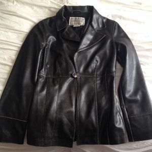 Super chic black jacket