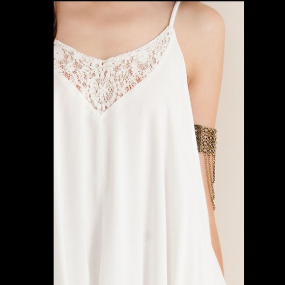 🍾Off-White Lace Trim Handkerchief Hemline - Picture 3 of 4