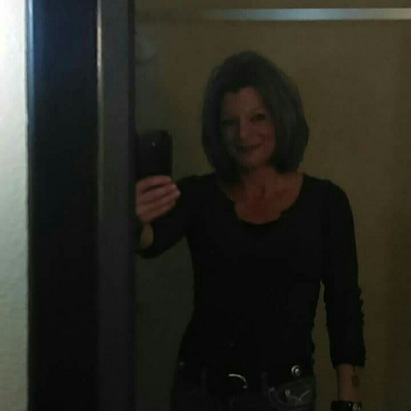 Meet your Posher, Rhonda - Picture 1 of 1