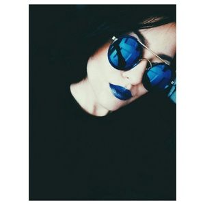 Meet your Posher, Juana