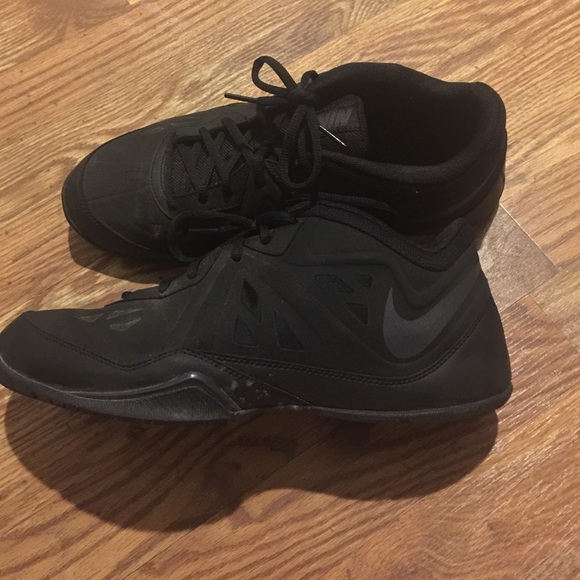 Nike Air- Black- Mens 11 - Excellent condition!