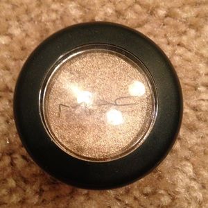 MAC Eyeshadow "Tempting"